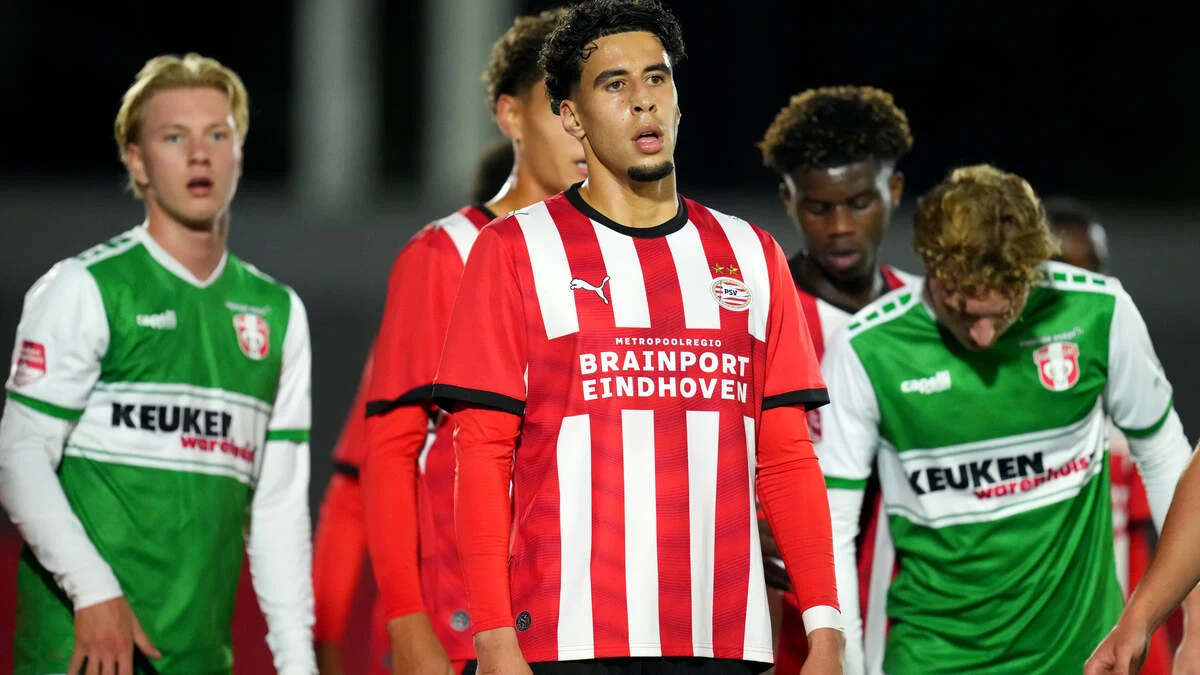 Eerste minuten voor Sami Ouaissa in Eindhoven, maar Jong PSV gaat onderuit
| De Telegraaf